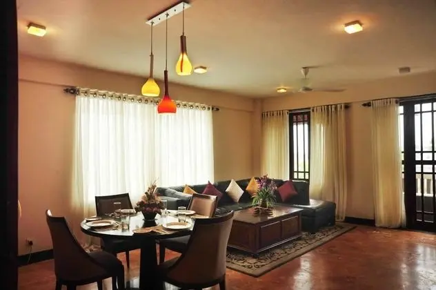 The Prestige Court Residence - Lobi