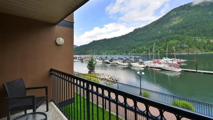 Prestige Lakeside Resort, BW Premier Collection