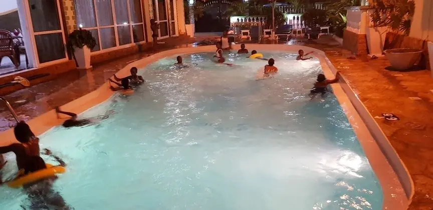 Prestige Leisure Hotel - Dış Mekan