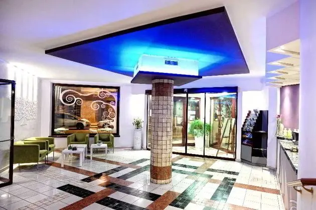Prestige Hotel - Lobi