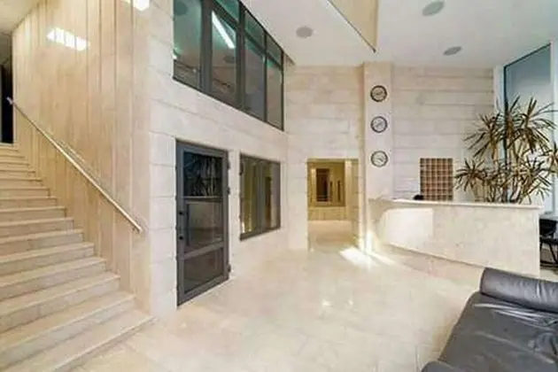 Prestige Plaza Apartments - Lobi