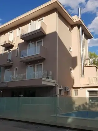 Hotel Prestige - Dış Mekan
