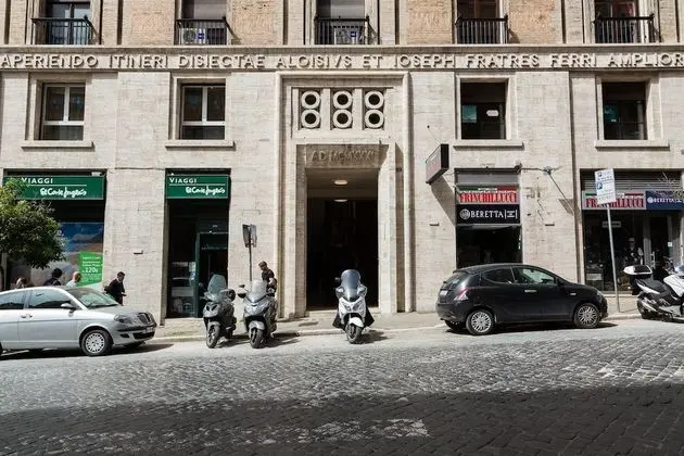 Prestigious Apartment Via Barberini - Dış Mekan