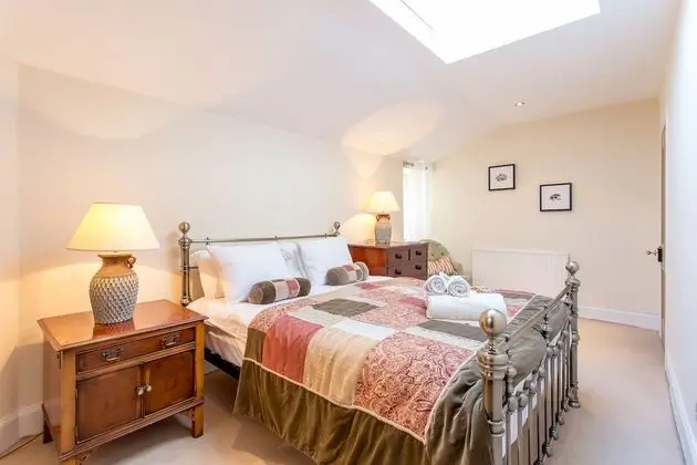 Prestigious Location - Quintessential Mews House - Oda