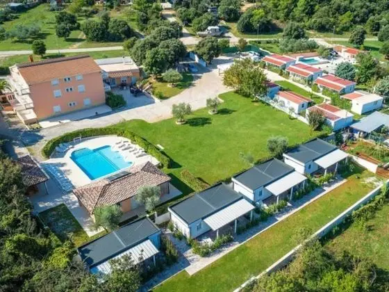 Pretty Apartment in Banjole near Sea Beach & Town Center