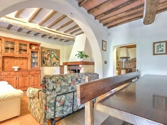 Pretty Apartment in Boccheggiano With Swimming Pool - Oda Düzeni
