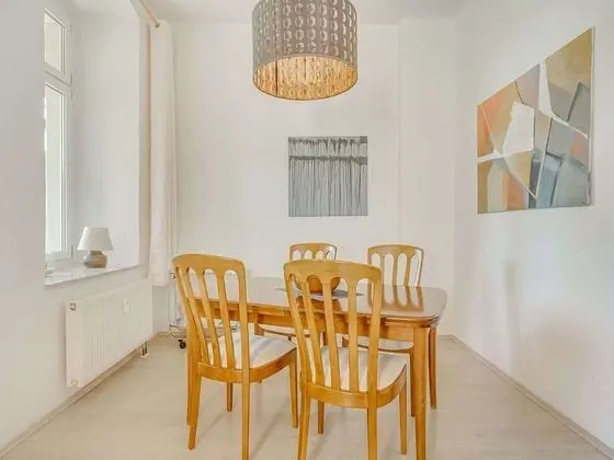 Pretty Apartment with Large Communal Terrace near Borstendorf - Yerinde Yemek