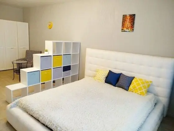 Pretty Apartment on Vokzalnaya 77