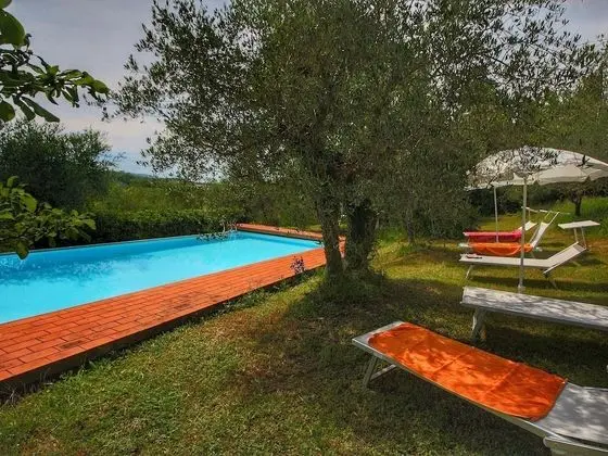 Pretty Farmhouse in Siena With Shared Swimming Pool