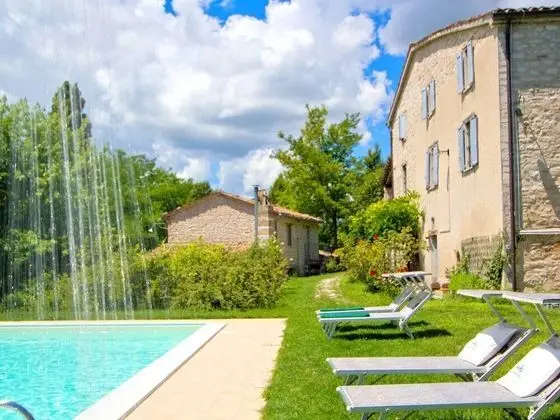 Pretty Holiday Home in Acqualagna With Swimming Pool
