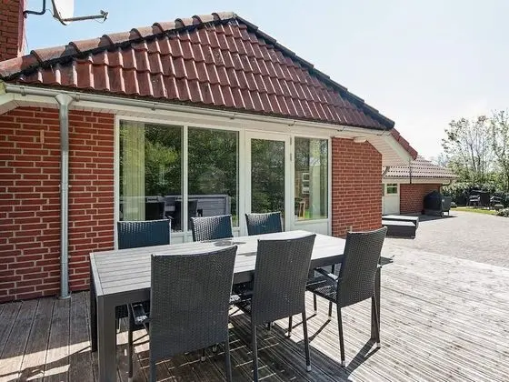 Pretty Holiday Home in Egernsund With Whirlpool