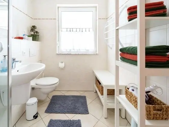 Pretty Holiday Home in Suhl Right Next to the Forest - Banyo Tipleri