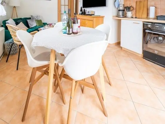 Pretty Holiday Home in Suhl Right Next to the Forest - Yerinde Yemek