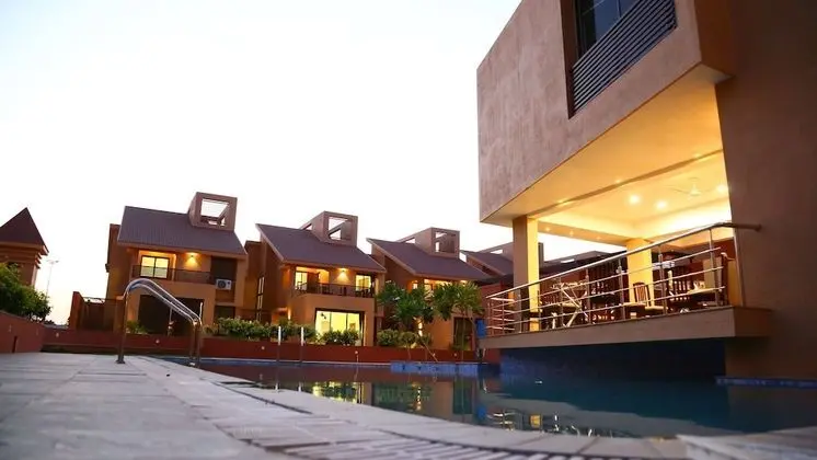 Pride Resort & Convention Centre - Havuz