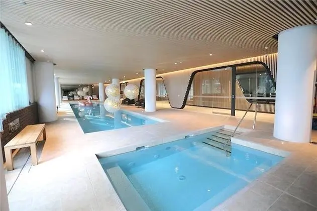 Pride Docklands Waterfront Apartment City View - Havuz