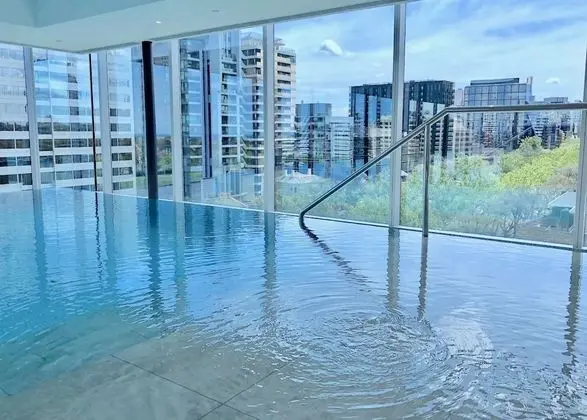 Pride Fawkner Apartments Bay-view LXII - Havuz