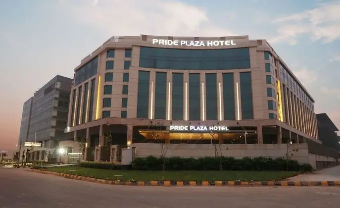 Pride Plaza Hotel Aerocity New Delhi - Dış Mekan