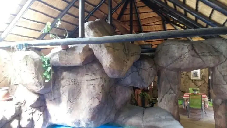 Pride Rock Accommodation - Dış Mekan