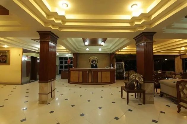 Pride Surya Mountain Resort Dharamshala - Lobi