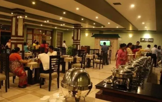 Pride Terrace Valley Resort Gangtok - Yerinde Yemek