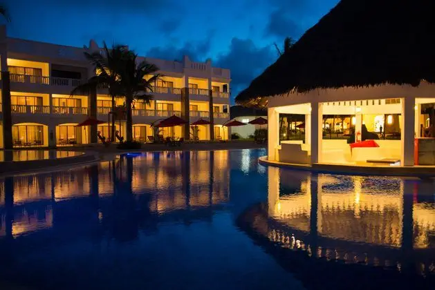 PrideInn Paradise Beach Hotel & Spa