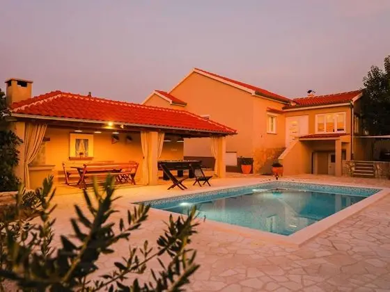 Villa in Pridraga With Swimming Pool and 5-person Jacuzzi - Öne Çıkan Resim