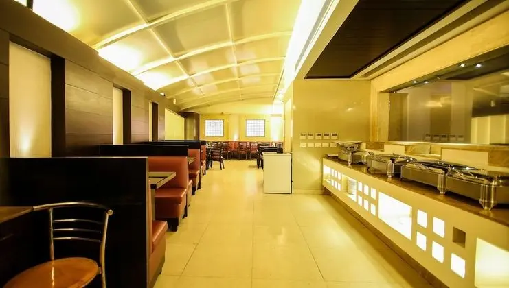 The Prime Balaji Deluxe @ New Delhi Railway Station - Yerinde Yemek