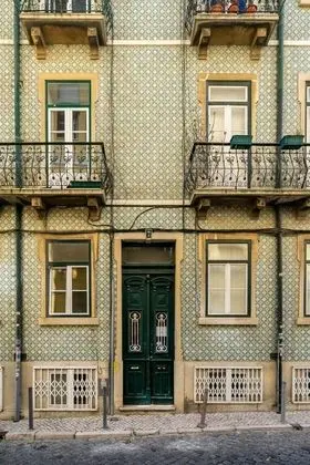 Prime Location Design Family Apartment