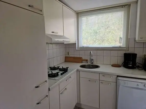 Prime Location: At the Foot of the Dunes Within Walking Distance of North Sea Beach - Mutfak