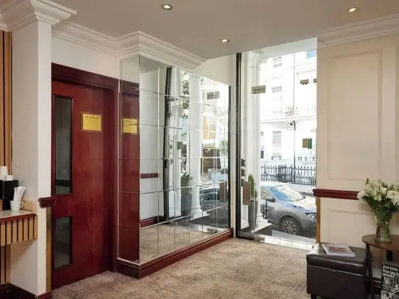The Prime London Hotel - Lobi
