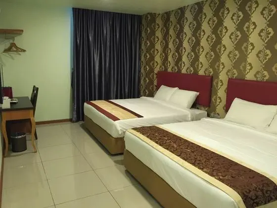 PRINCE 33 HOTEL - Oda