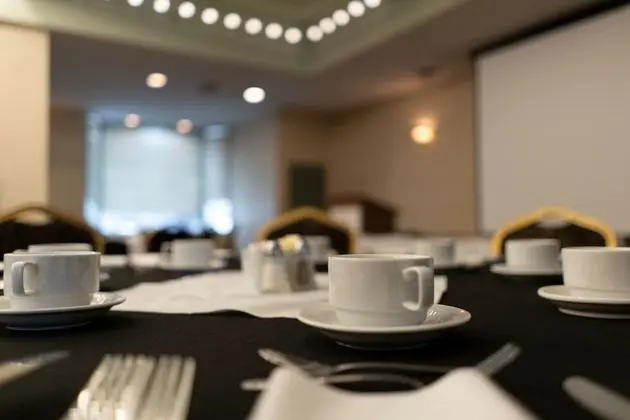 Prince Arthur Waterfront Hotel & Suites - Yerinde Yemek