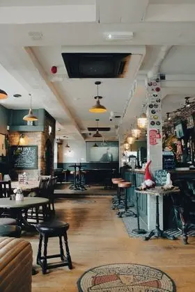 Prince of Wales - Lobi