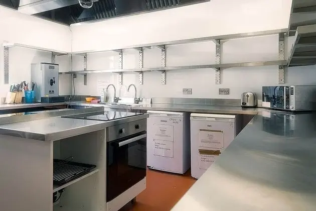 Princes Street Hostel - Ortak Mutfak Alanı