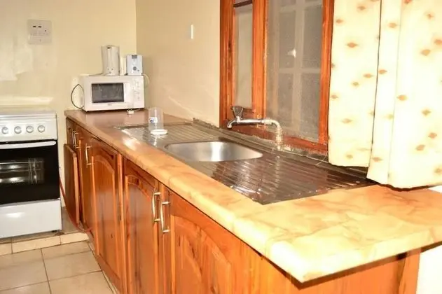 Princess Court Apartments - Mutfak