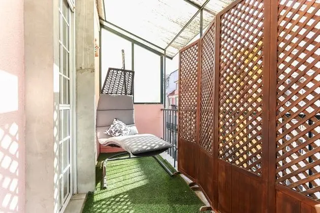 Principe Real Balcony by Homing - Öne Çıkan Resim