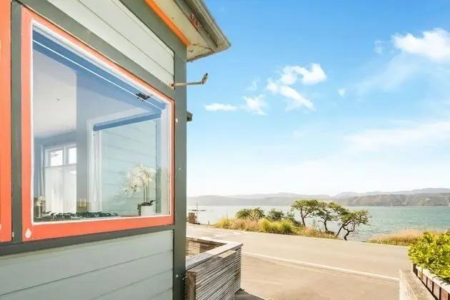 Pristine 2-bed waterfront, Karaka Bays - Dış Mekan