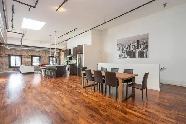 PRISTINE 3 BR Million-Dollar Loft - Oda Düzeni