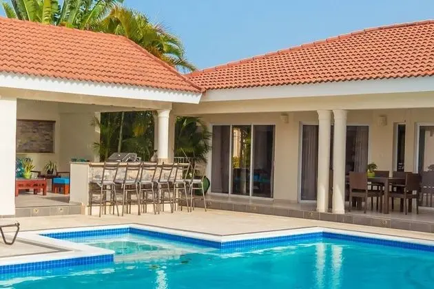 Privacy and Comfort Luxury 6 Bedroom Villa