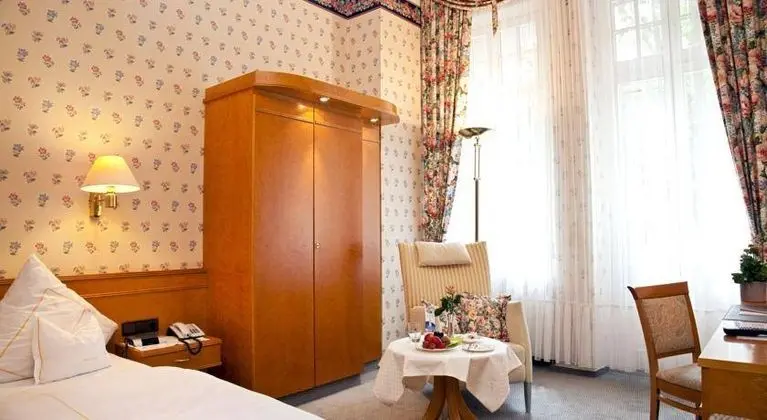Privat-Hotel Villa Aurora