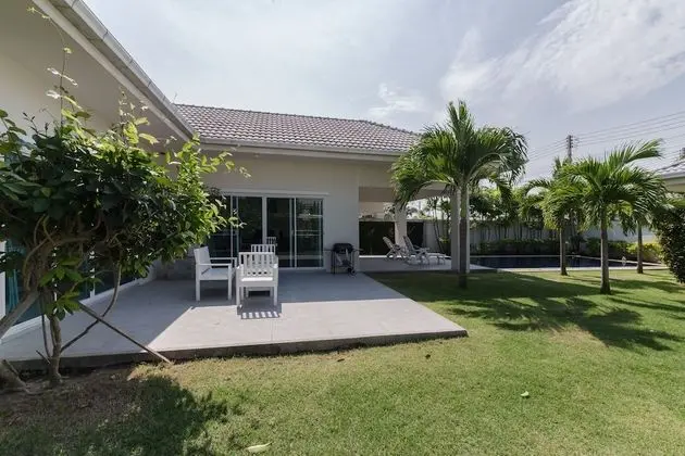 Private 3 Bedroom Pool Villa L26