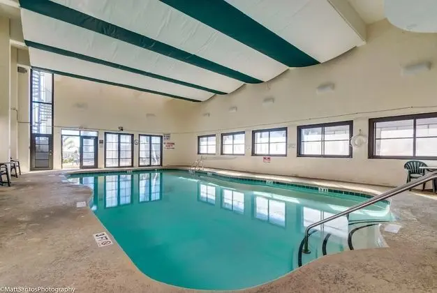 Private 3BR's at Palms by Hosteeva - Havuz