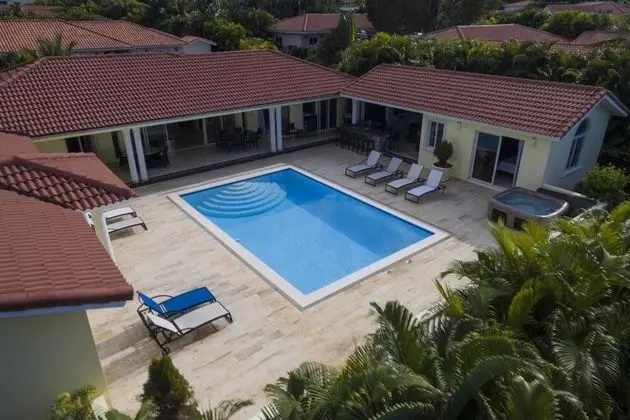 Private Villa! All Bedrooms /w TVs and in Livingroom