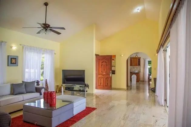 Private Villa! All Bedrooms /w TVs and in Livingroom - Öne Çıkan Resim