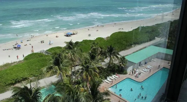 Private Apartments at the Casablanca