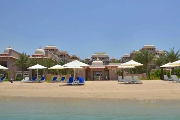 Private Beach Residence with beautiful pool - Plaj