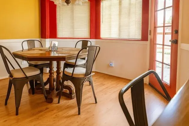 Private bedroom in Country house near wineries - Yerinde Yemek