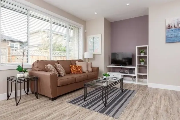 Private and Cozy 2bdr 2BA Home in Kitsilano