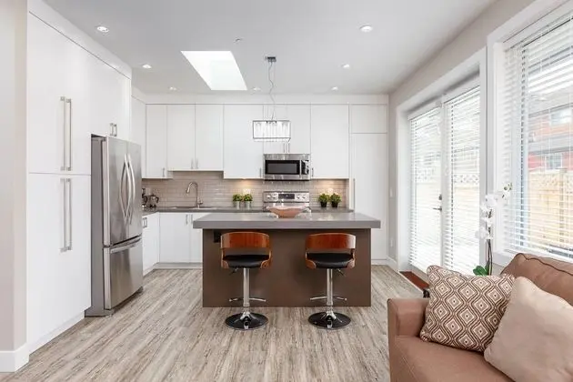 Private and Cozy 2bdr 2BA Home in Kitsilano - Mutfak