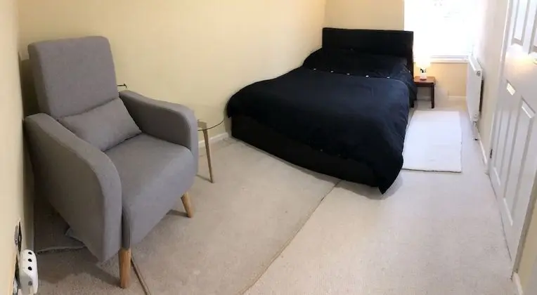 Private Double Room With New En-suite Shower Room - Oda